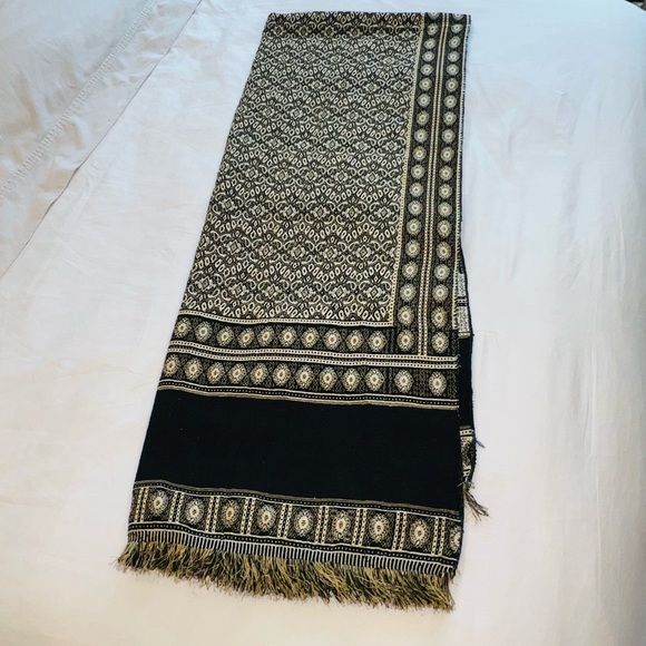 Accessories - NWOT Handmade Shawl Scarf from Cairo